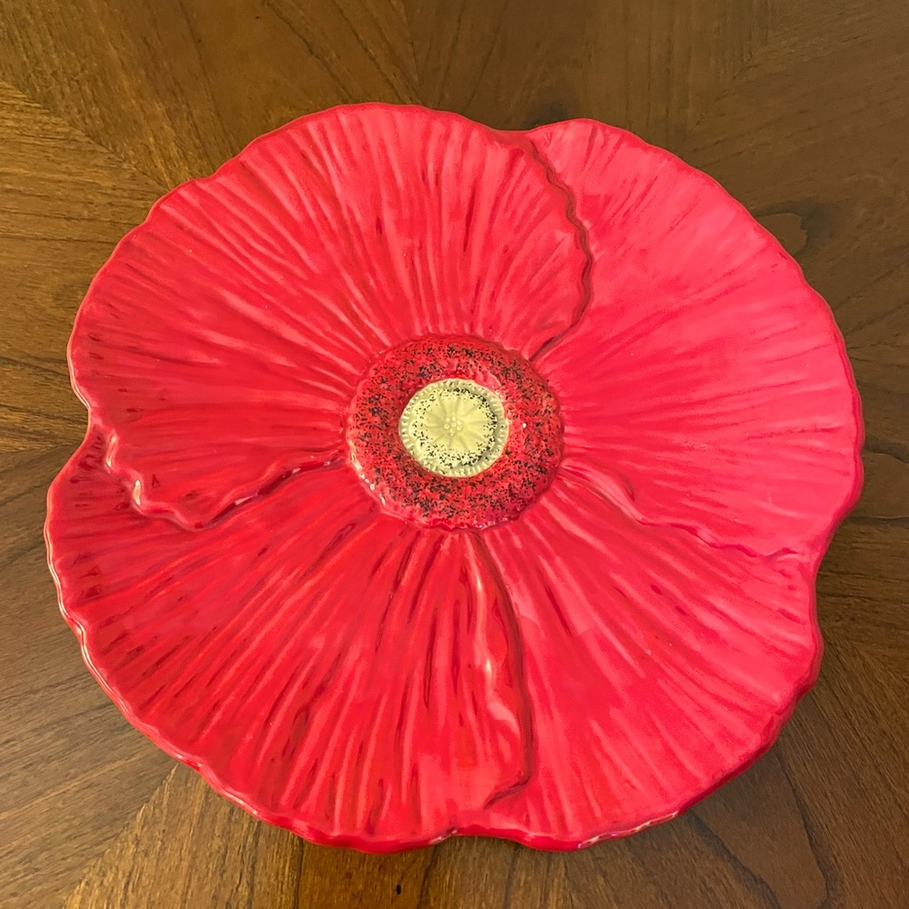 Red Pansy Accent Dish